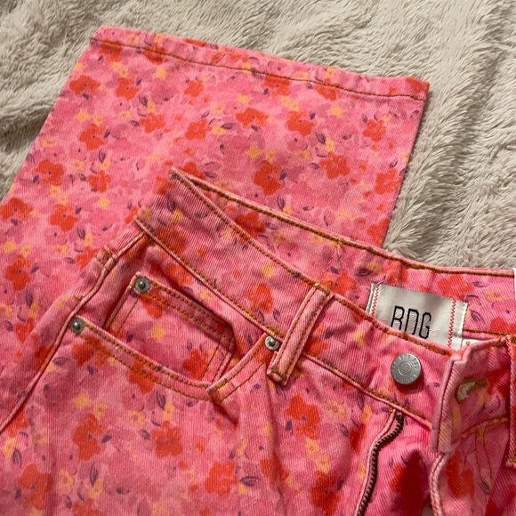 NWT BDG High Rise Flare Leg Floral Denim Pants - Picture 4 of 7